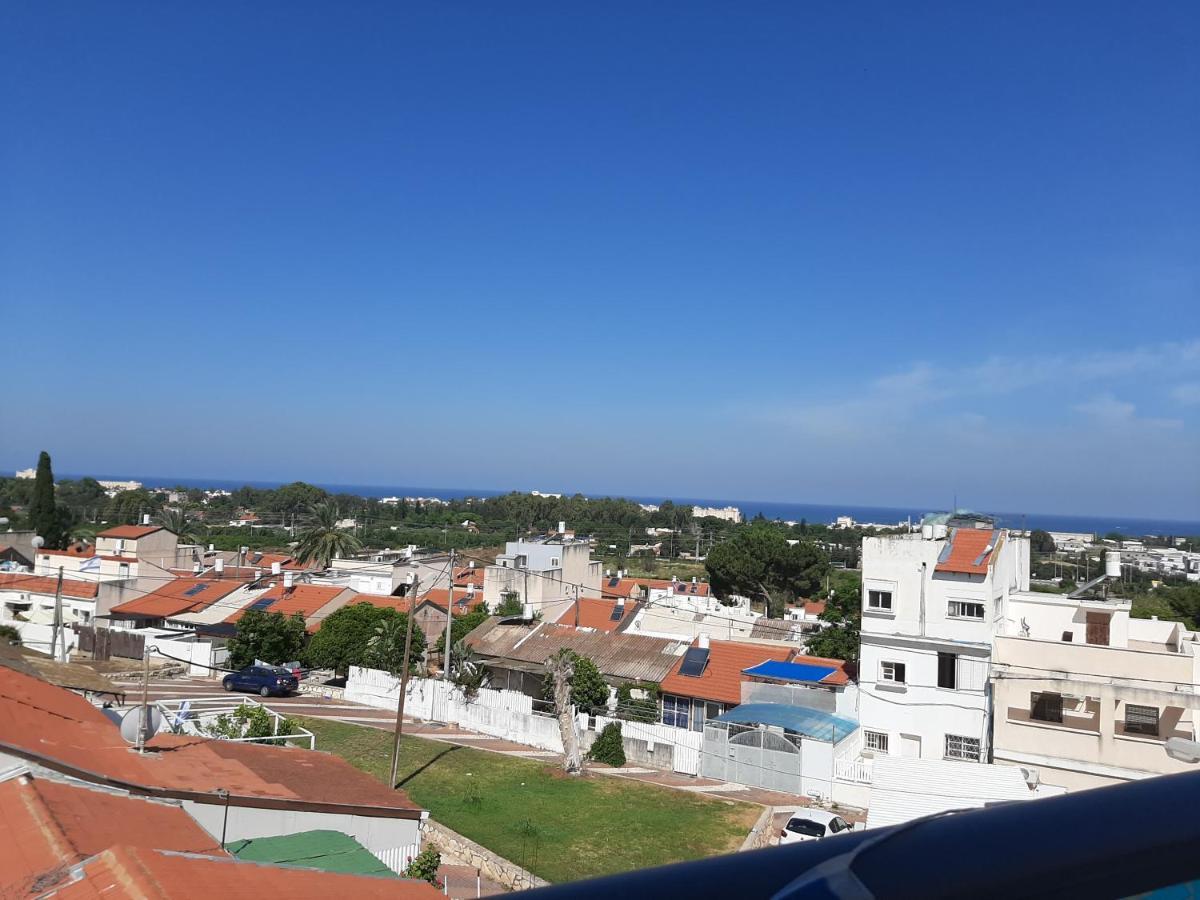 Family Apart Nahariya Bagian luar foto